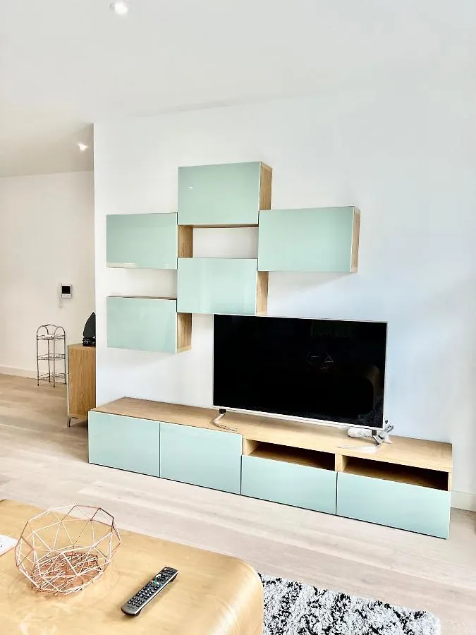 Luxury 2 Bedroom 2 Bathroom Apartment - London City Airport United Kingdom